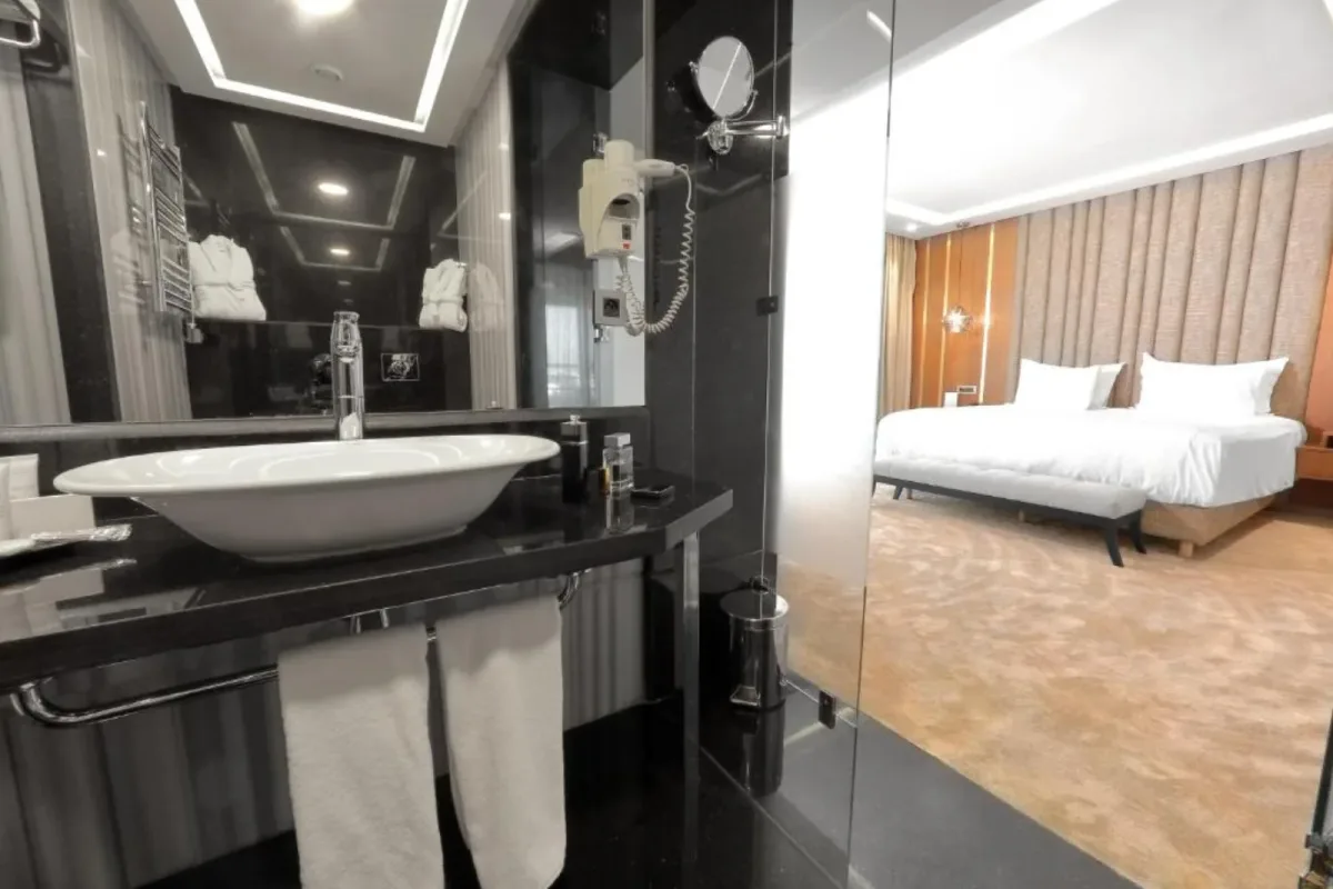 Baño en suite de la Suite Anfa
